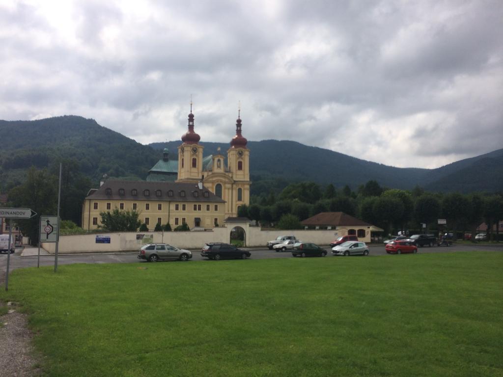 Penzion Podlesi Korenov Luaran gambar